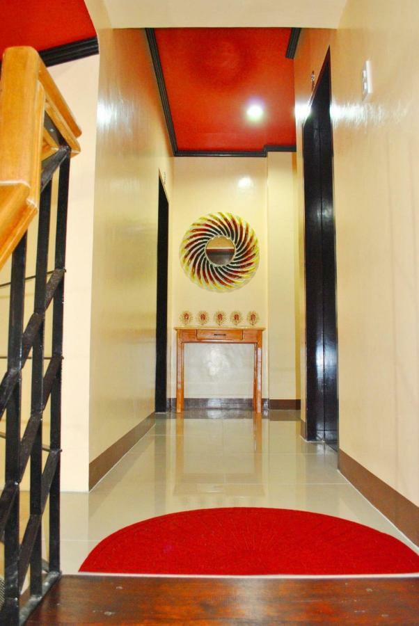 Holiday home Fully Ac 3br House For 8pax Near Airport And Sm With 100mbps Wifi *